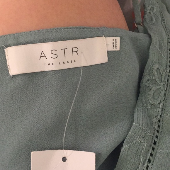 *BOGO 50%*BN Astr seafoam embroidered maxi dress - Picture 8 of 8